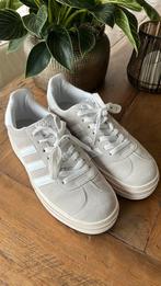 Adidas gazelle bold 41 1/3, Kleding | Dames, Schoenen, Adidas, Ophalen of Verzenden, Grijs, Sneakers of Gympen