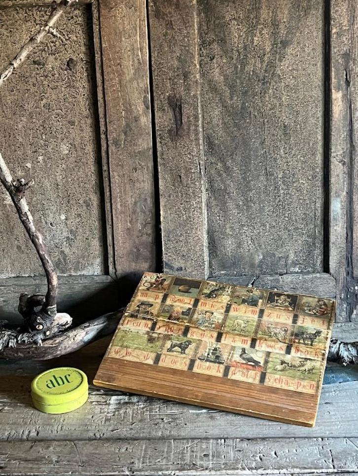 Oud leesplankje + lettertjes, Antiek en Kunst, Antiek | Speelgoed, Ophalen of Verzenden