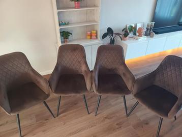 4 x velours stoelen. Taupe .kleur.  beschikbaar voor biedingen