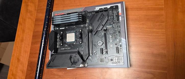 Amd ryzen 9 3900x, msi b550 gaming plus, corsair 32gb rgb, Computers en Software, Overige Computers en Software, Gebruikt, Ophalen