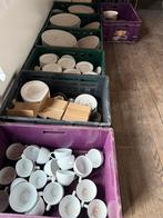 Verschillende soorten kopjes en borden, Antiek en Kunst, Ophalen