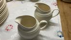 Wedgwood windsor, 2 melkkannetjes, Huis en Inrichting, Keuken | Servies, Ophalen of Verzenden, Zo goed als nieuw, Porselein, Wedgwood