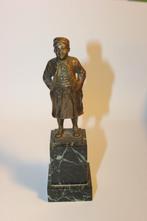 bronze man in klederdracht, Antiek en Kunst, Antiek | Koper en Brons, Ophalen of Verzenden, Brons