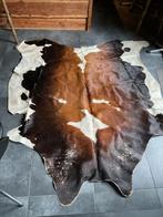 Mooie Koeienhuid te koop!, 2x2. Mtr, Huis en Inrichting, Stoffering | Tapijten en Kleden, Ophalen, Gebruikt, Wit, 150 tot 200 cm