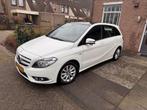 Mercedes-Benz B-Klasse 1.6 B180 5DRS Blue EFF 2012 Wit, Auto's, Voorwielaandrijving, Euro 5, 74 €/maand, 4 cilinders