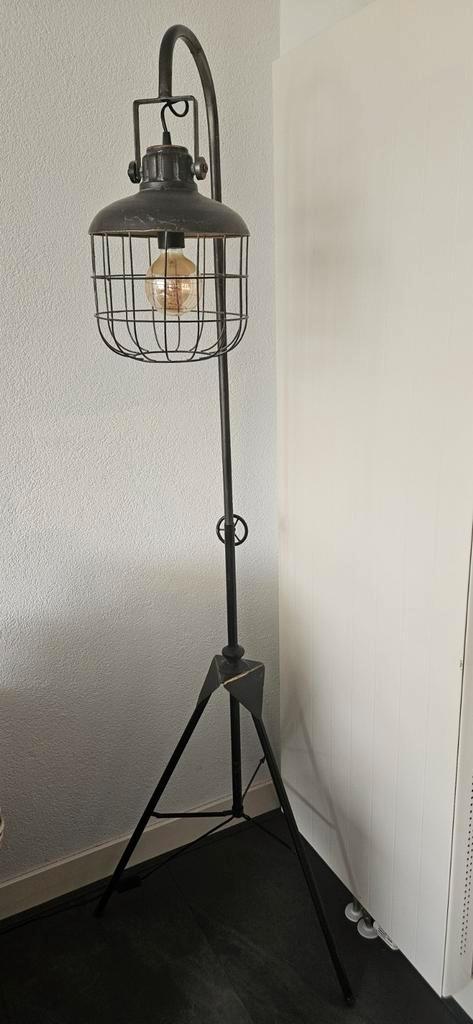 Industriële Staande Lamp, Huis en Inrichting, Lampen | Vloerlampen, Zo goed als nieuw, 150 tot 200 cm, Metaal, Ophalen