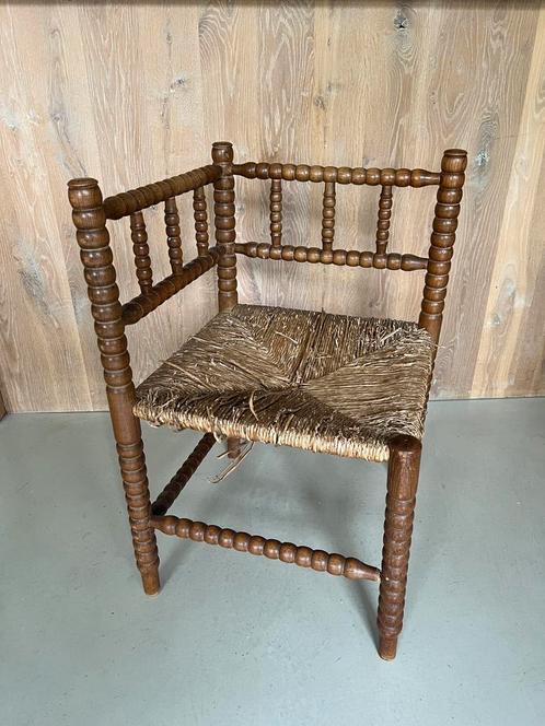 Bobbin bolletjes stoel laag hout riet, Antiek en Kunst, Antiek | Meubels | Stoelen en Banken, Ophalen