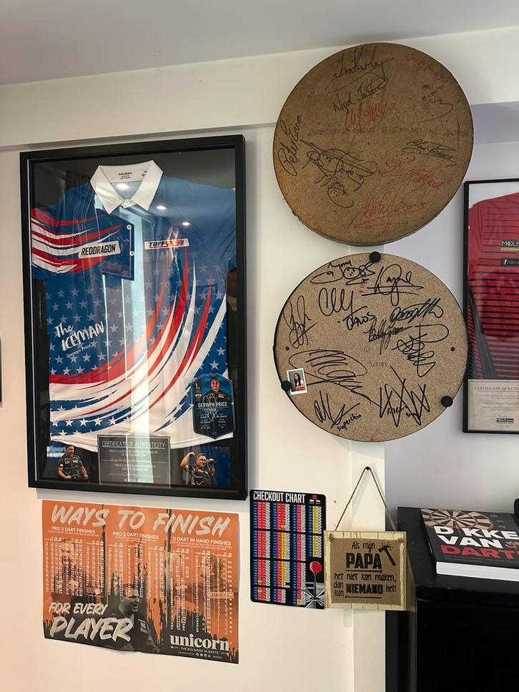 Darts gesigneerde verzameling, Sport en Fitness, Darts, Nieuw, Pijlen, Ophalen of Verzenden