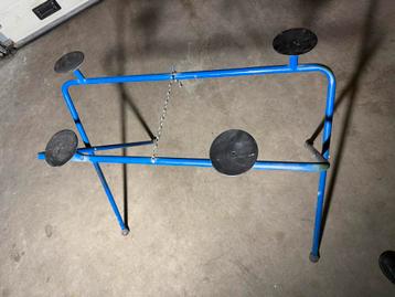 Ruitenstandaard met zuignappen ideaal voor autoruiten beschikbaar voor biedingen