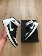 Nike Air Jordan 1 High FlyEase Panda (EU 46), Zwart, Nieuw, Ophalen of Verzenden, Sneakers of Gympen