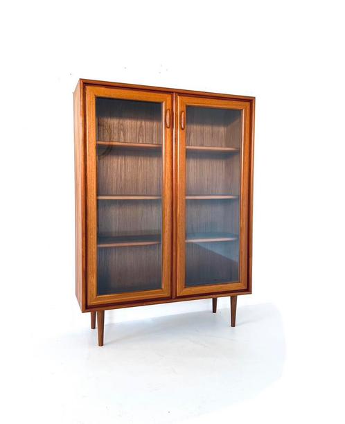 Vintage teakhouten vitrinekast, Heinrich Riestenpatt ‘70, Huis en Inrichting, Kasten | Vitrinekasten, Zo goed als nieuw, 100 tot 150 cm