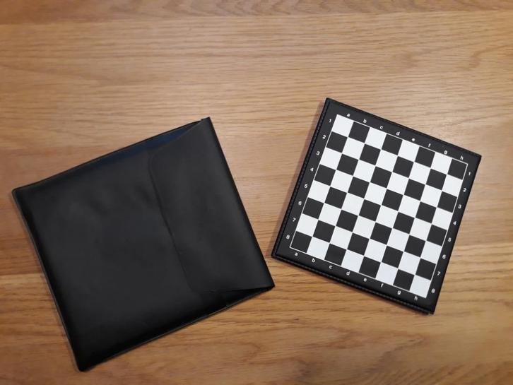 6-in-1 spellen, Hobby en Vrije tijd, Gezelschapsspellen | Bordspellen, Gebruikt, Een of twee spelers, Reisspel, Ophalen of Verzenden