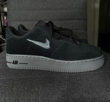 Nike Air Force 1 Jewel 38,5 beschikbaar voor biedingen