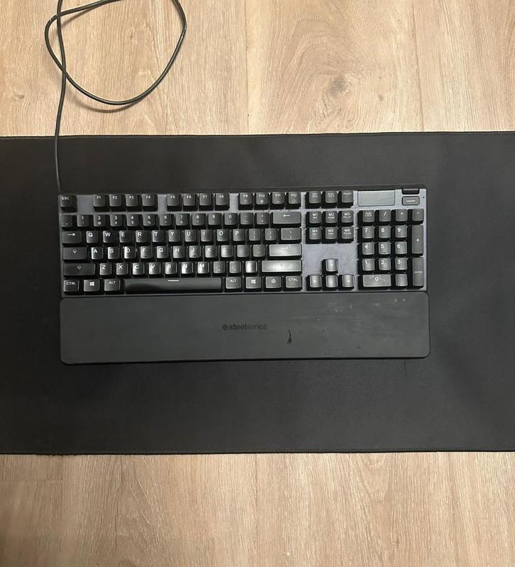 SteelSeries Apex 5 Gaming Toetsenbord Qwerty, Computers en Software, Toetsenborden, Zo goed als nieuw, Qwerty, Bedraad, Gaming toetsenbord
