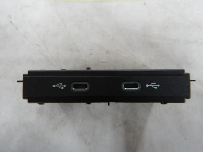 VW Golf 8 USB Aansluiting, Auto-onderdelen, Overige Auto-onderdelen, Gebruikt, Ophalen of Verzenden