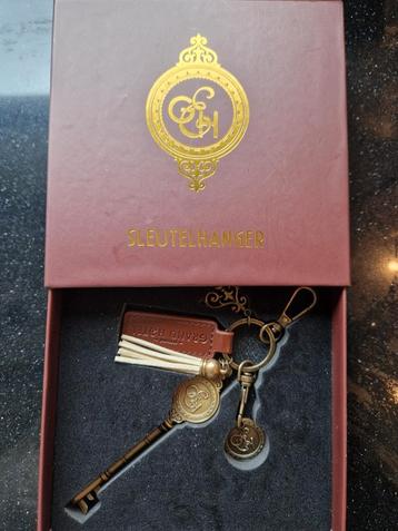 Sleutelhanger Grand Hotel Efteling (3×) beschikbaar voor biedingen