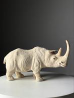 Rhino Neushoorn Engels klassiek, Ophalen