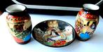 Prachtige Satsuma Japan porselein set 2 vazen & bord gemerkt, Verzenden