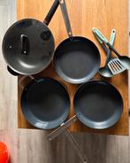 GRATIS - Ikea Bakpannenset + Keukengerei, Huis en Inrichting, Ophalen, Overige materialen, Gebruikt, Pannenset