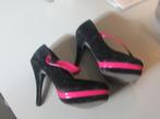 Pumps maat 40 high heels zwart met roze, bijna gratis, Pumps, Zwart, Ophalen of Verzenden, Zo goed als nieuw