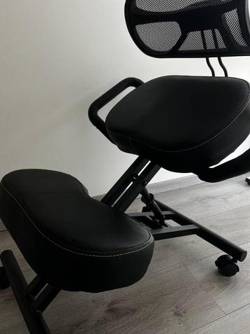 Kneeling Chair Kniestoel zwart beschikbaar voor biedingen