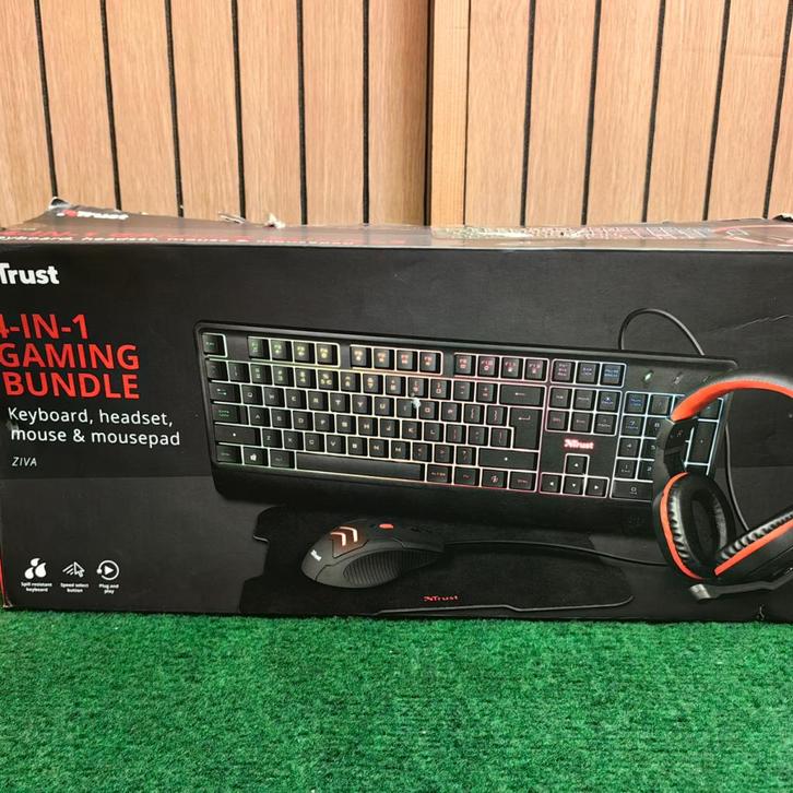 Trust 4 in 1 Gaming Bundle - Nieuw uit Doos, Computers en Software, Toetsenborden, Zo goed als nieuw