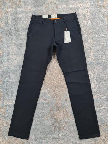 Cast Iron Riser Slim Chino W30 L32 NIEUW STRETCH Bronno3032
 beschikbaar voor biedingen