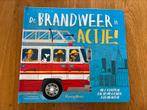 Boek De brandweer in actie!, Boeken, Kinderboeken | Baby's en Peuters, Ophalen of Verzenden, Uitklap-, Voel- of Ontdekboek, Zo goed als nieuw