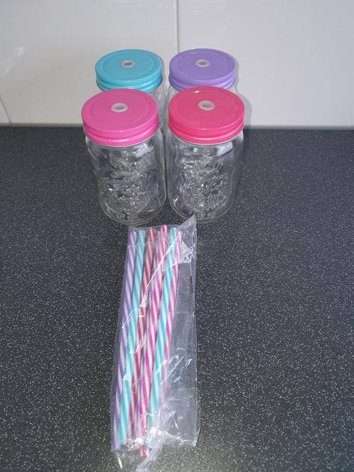 leuke bekers met rietjes  (dv20), Huis en Inrichting, Keuken | Servies, Nieuw, Kop(pen) en/of Schotel(s), Overige stijlen, Ophalen of Verzenden