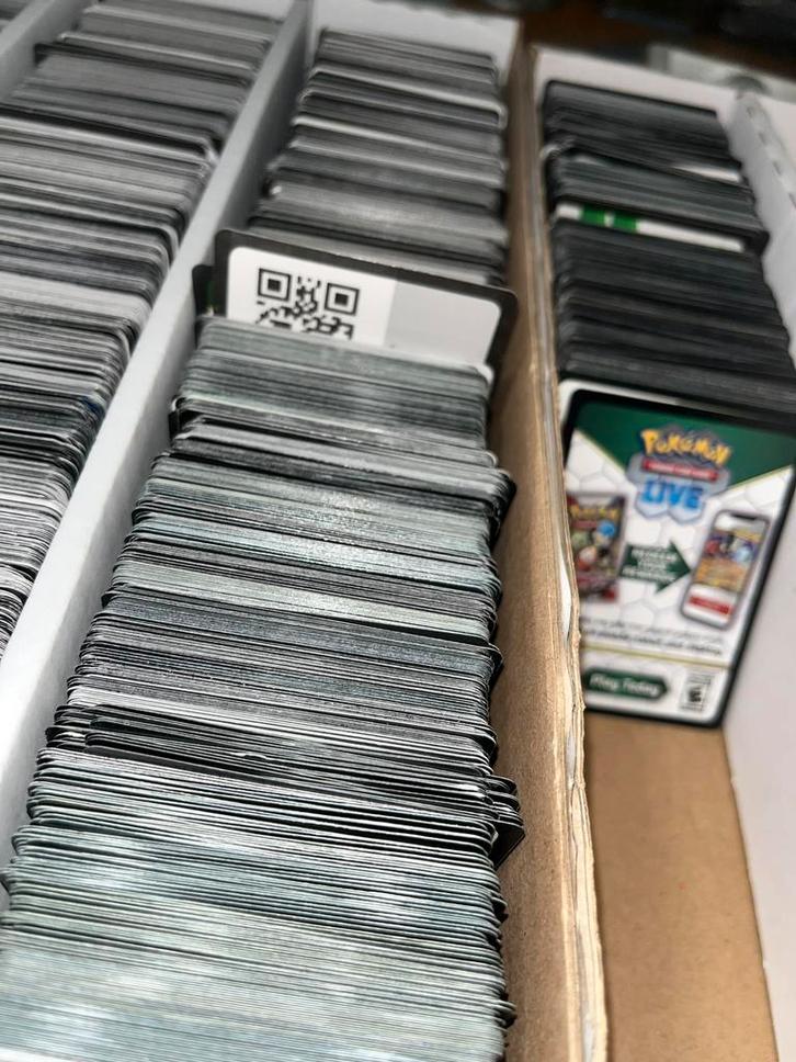 POKEMON TCG ONLINE ~5.5K CODE CARDS KAARTEN BULK, Hobby en Vrije tijd, Verzamelkaartspellen | Pokémon, Zo goed als nieuw, Ophalen of Verzenden