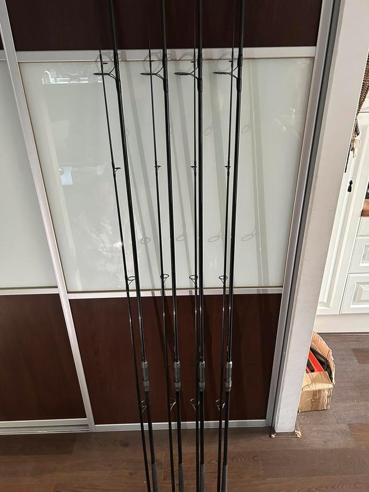 4 stuks avid curvex 3,5lb 13ft, Watersport en Boten, Hengelsport | Karpervissen, Zo goed als nieuw, Overige typen, Ophalen
