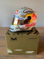 Max Verstappen helm 1:2 Season 2022, Ophalen of Verzenden, Nieuw, Formule 1
