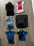 6x voetbal tenue 6/7Y, Ophalen of Verzenden, Jongen of Meisje, Sport- of Zwemkleding