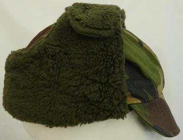 Pet Muts Bontgevoerd Winter Woodland, maat 56, KL, 1990s.(1) beschikbaar voor biedingen