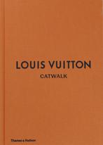 BESTSELLER Louis Vuitton boek-Catwalk serie-luxe koffietafel, Ophalen of Verzenden, Zo goed als nieuw, Mode algemeen