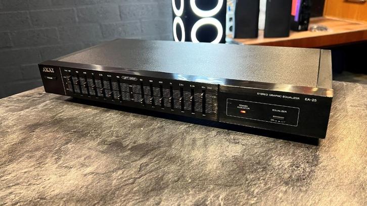 Akai EA-25 • 2 x 10-Bands equalizer • LED Spectrum Analyzer, Audio, Tv en Foto, Overige Audio, Tv en Foto, Zo goed als nieuw, Ophalen of Verzenden