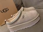 Ugg tazz, Beige, Nieuw, Ophalen of Verzenden, Pantoffels of Sloffen
