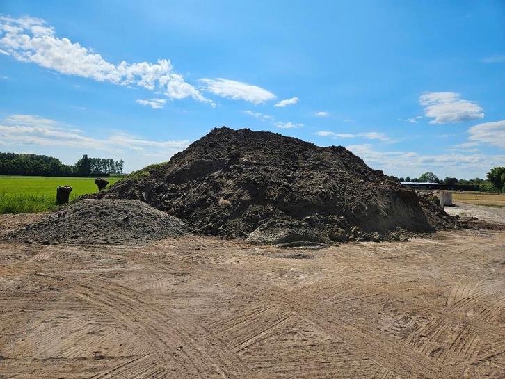 Partij van ca 2.000 M3 grond vulgrond ophooggrond., Tuin en Terras, Aarde en Mest, Tuinaarde, Ophalen