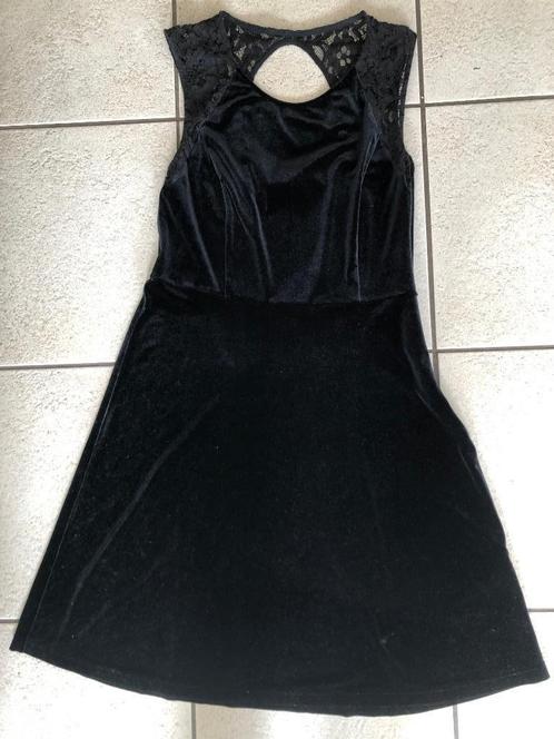 Mooie mouwloze zwarte velours jurk Anna Field maat 38, Kleding | Dames, Jurken, Zo goed als nieuw, Maat 38/40 (M), Zwart, Knielengte