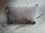 Grijs kussen, Huis en Inrichting, Woonaccessoires | Kussens, Ophalen of Verzenden, Zo goed als nieuw, Grijs, Vierkant