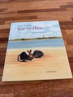 Koe en Haas - Isabel Versteeg - Goede Staat, Ophalen of Verzenden, Gelezen, Fictie algemeen