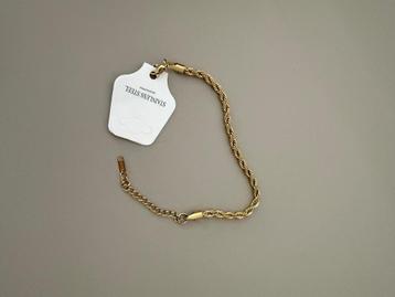 Armband „Golden Grace“ – Verguld roestvrij staal beschikbaar voor biedingen