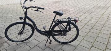 Dames fiets beschikbaar voor biedingen