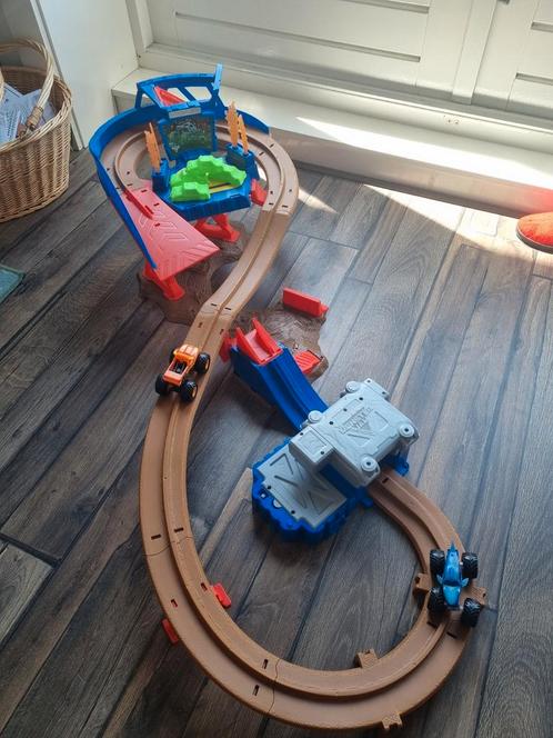 Monster Jam racebaan, Kinderen en Baby's, Speelgoed | Racebanen, Zo goed als nieuw, Elektrisch, Overige merken, Ophalen