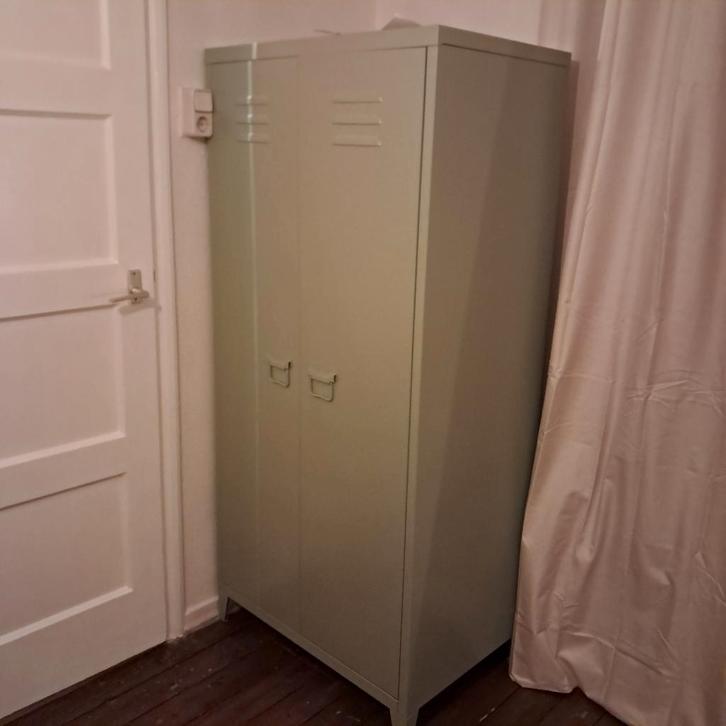 Locker stijl kledingkast en dressoir, Huis en Inrichting, Kasten | Kledingkasten, Zo goed als nieuw, 150 tot 200 cm, 50 tot 75 cm