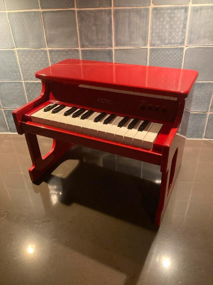 Korg Tinypiano - Leuk en compact!, Muziek en Instrumenten, Piano's, Zo goed als nieuw, Piano, Overige kleuren, Digitaal, Hoogglans