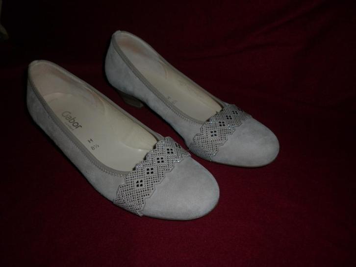 pumps maat: 42,5 merk : Gabor, Kleding | Dames, Schoenen, Zo goed als nieuw, Pumps, Grijs, Ophalen of Verzenden