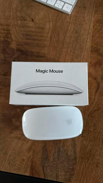 Apple Magic mouse 2 beschikbaar voor biedingen