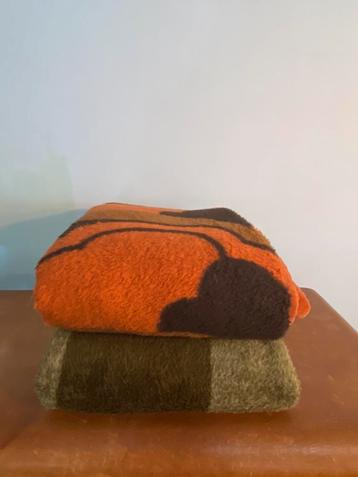 Twee Dekens Met De Kleuren Van Herfst  beschikbaar voor biedingen
