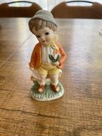 Vintage beeldje, tuinierend jongetje 10cm, Antiek en Kunst, Ophalen of Verzenden